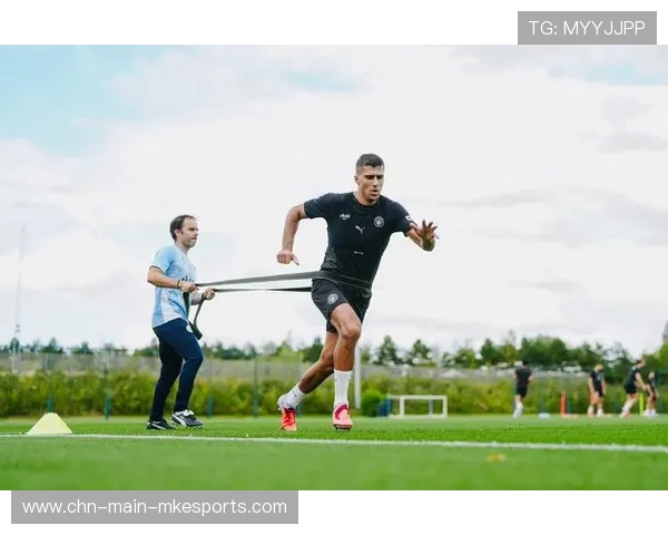 曼城强化前场连线,罗德里掌控节奏稳定