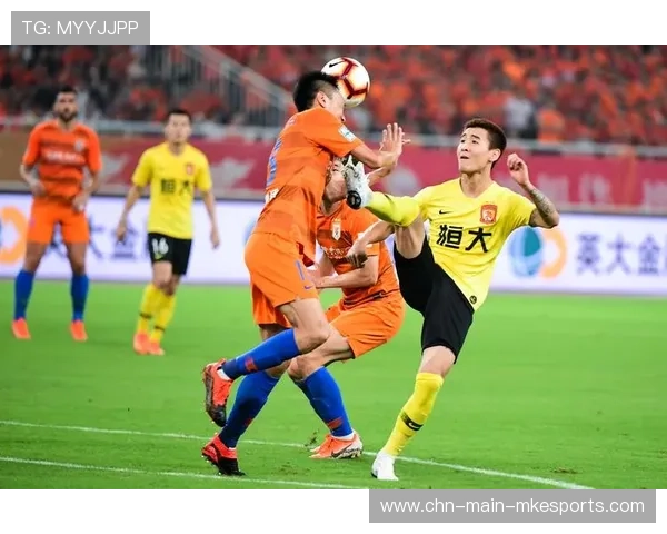 比赛现场下冰雹！裁判紧急终止比赛