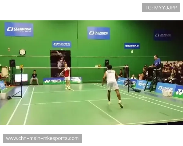 羽毛球反手突击与跳杀练习：突破极限的终极技巧秘籍