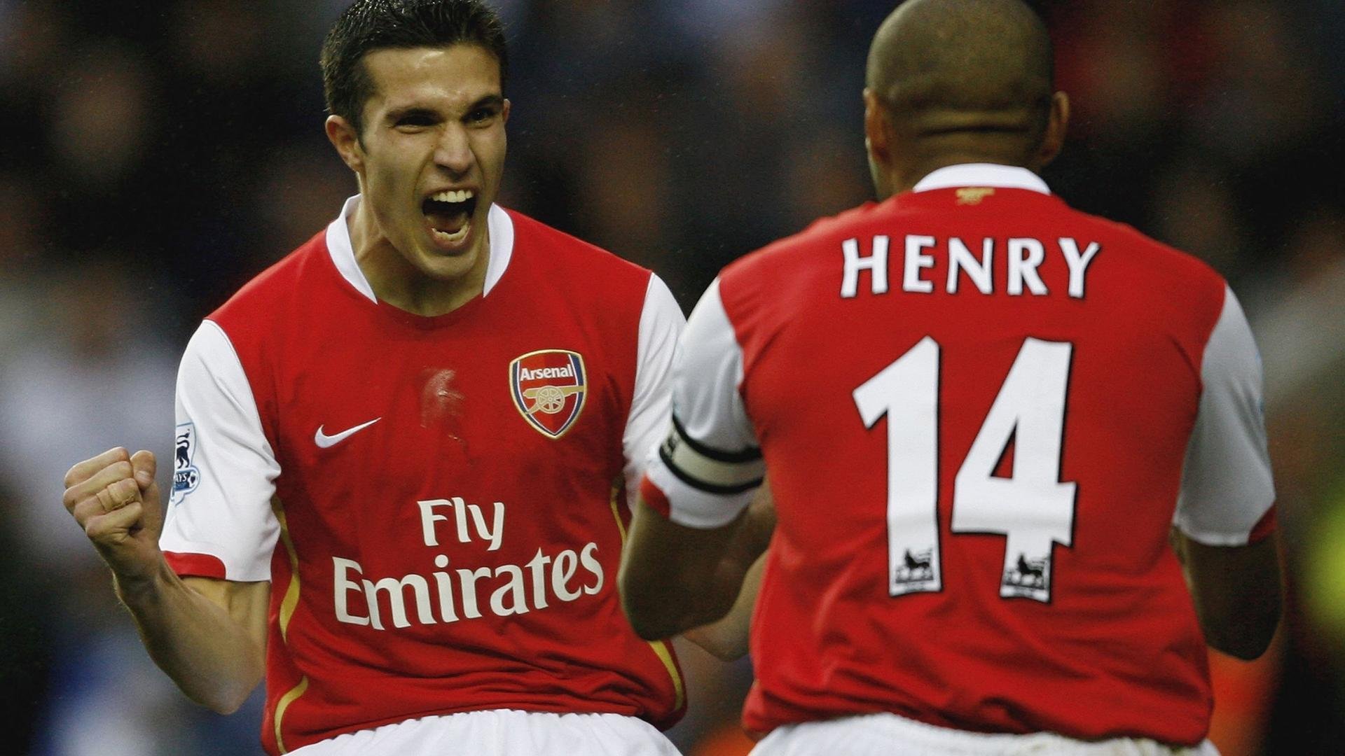 切尔西中路传导撕裂密集防线，切尔西传奇中锋